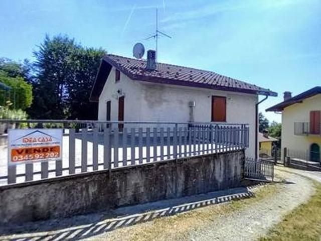 Villa Indipendente in vendita a Comunità Montana della Valle Brembana, Zogno