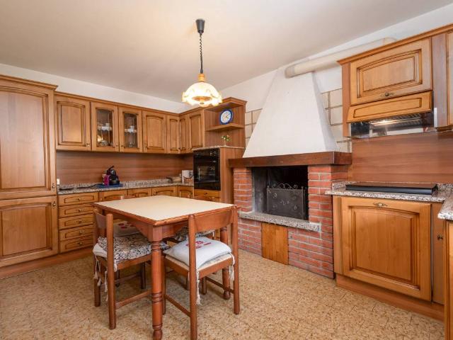 Villa Indipendente in vendita a Comunità Montana della Valle Brembana, Zogno