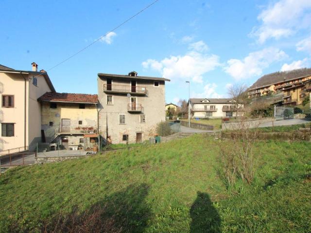 Villa Indipendente in vendita a Comunità Montana della Valle Brembana, Zogno