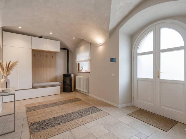 Villa Indipendente in vendita a Comunità Montana della Valle Brembana, Zogno