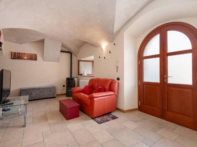 Villa Indipendente in vendita a Comunità Montana della Valle Brembana, Zogno