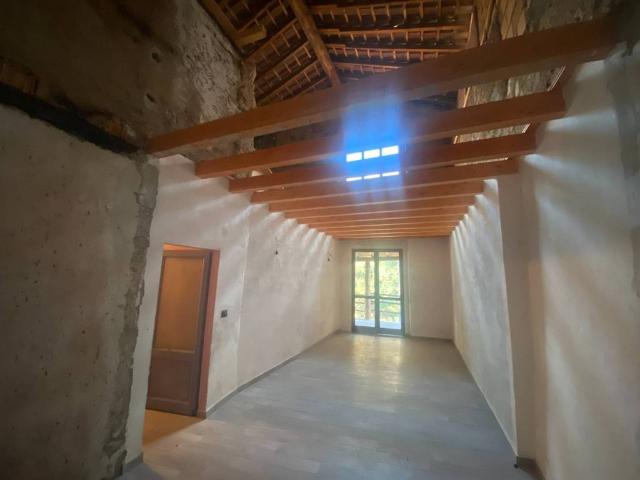 Villa Indipendente in vendita a Comunità montana del Sebino bresciano, Zone