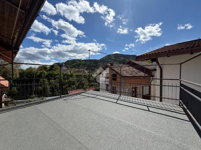 Villa Indipendente in vendita a Zuglio, Friuli-Venezia Giulia