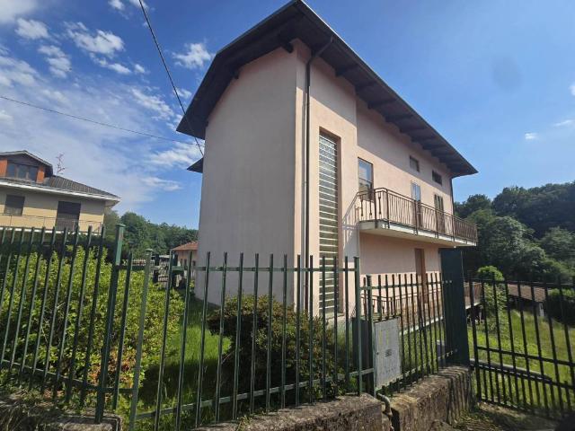 Villa Indipendente in vendita a Piemonte, Biella