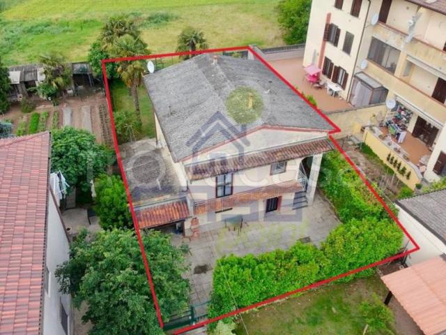 Villa Indipendente in vendita a Acquanegra Cremonese, Lombardia