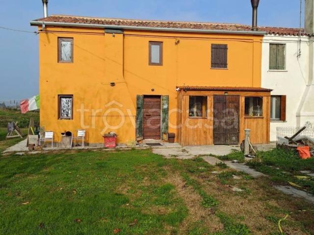 Villa Indipendente in vendita a Adria, Veneto