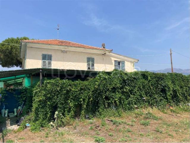 Villa Indipendente in vendita a Albenga, Liguria