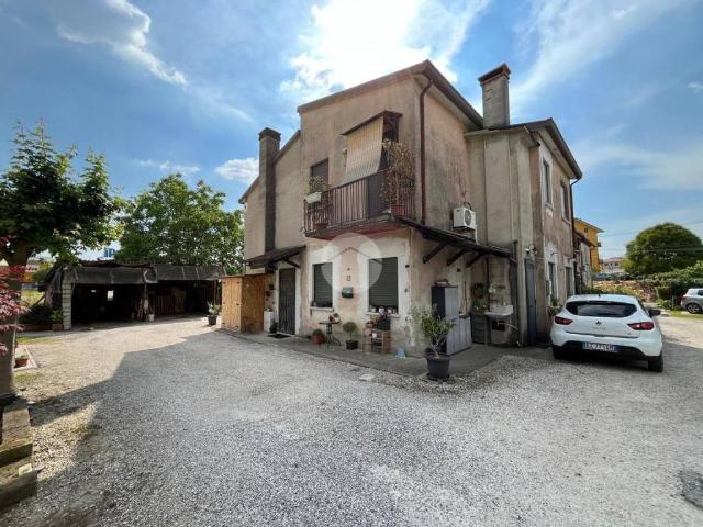 Villa Indipendente in vendita a Sant'Agostino, Albignasego