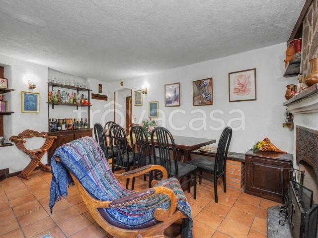 Villa Indipendente in vendita a Albiolo, Como