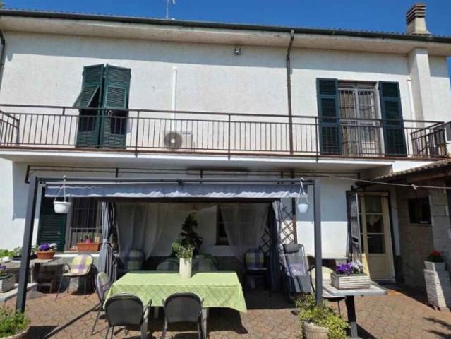 Villa Indipendente in vendita a Piemonte, Alessandria