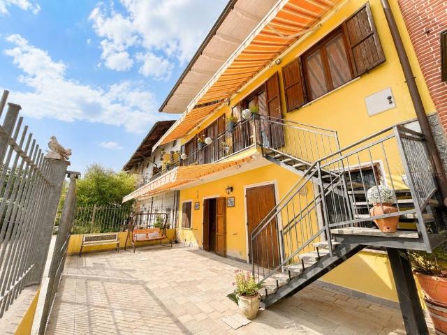 Villa Indipendente in vendita a Piemonte, Vercelli