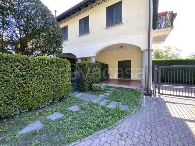 Villa Indipendente in vendita a Levo, Stresa