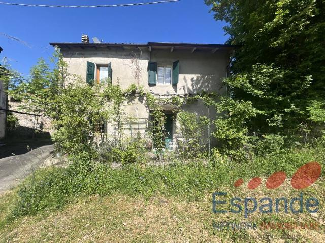 Villa Indipendente in vendita a Unione dell'Alto Reno, Granaglione