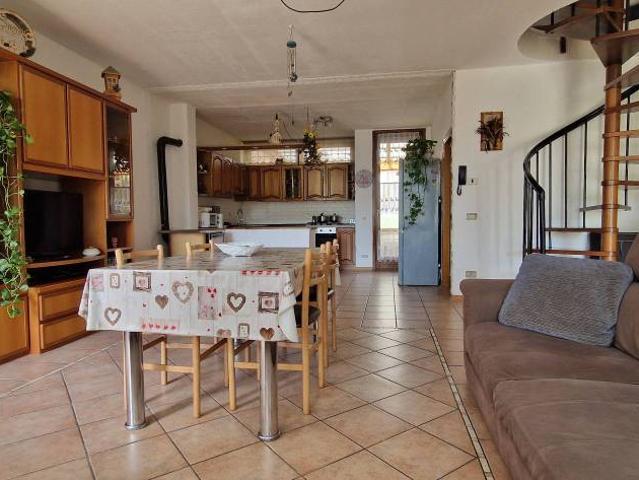 Villa Indipendente in vendita a Comunità Alta Valsugana e Bersntol, Centa San Nicolò