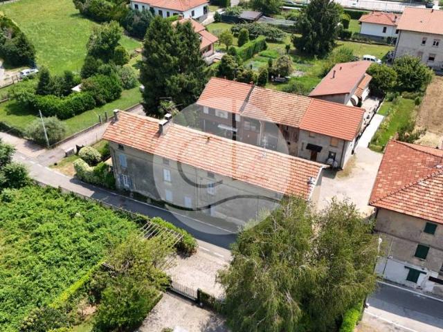 Villa Indipendente in vendita a Appiano Gentile, Lombardia