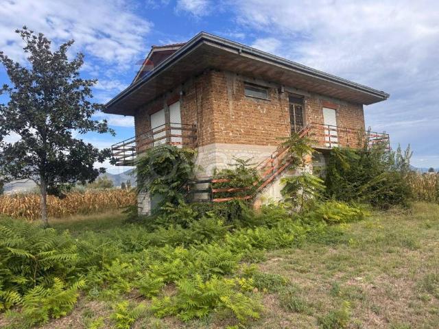 Villa Indipendente in vendita a Aquino, Frosinone