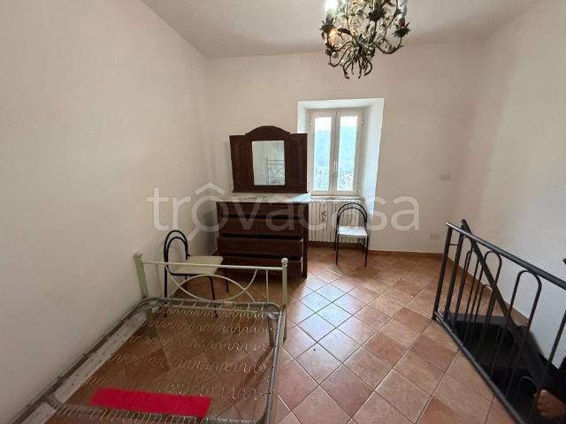 Villa Indipendente in vendita a Mozzano, Marche