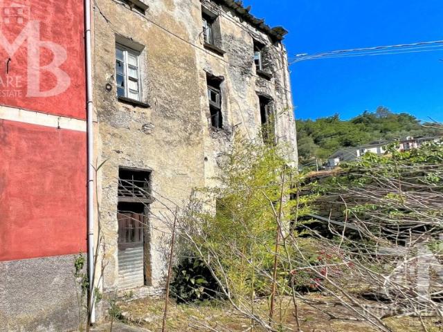 Villa Indipendente in vendita a Avegno