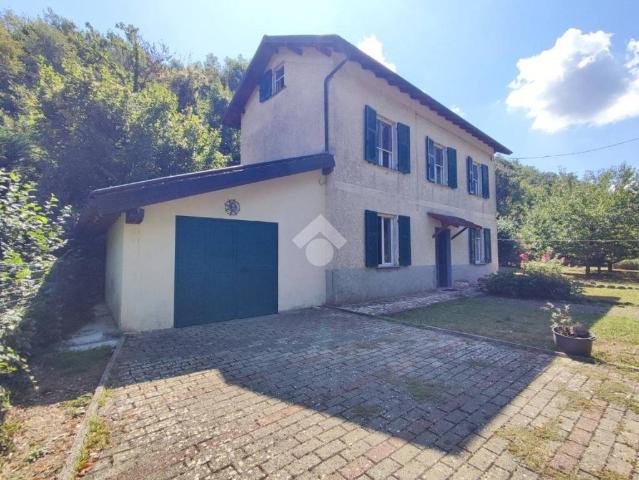 Villa Indipendente in vendita a Casella, Liguria