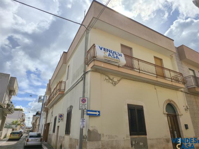 Villa Indipendente in vendita a Adelfia, Bari