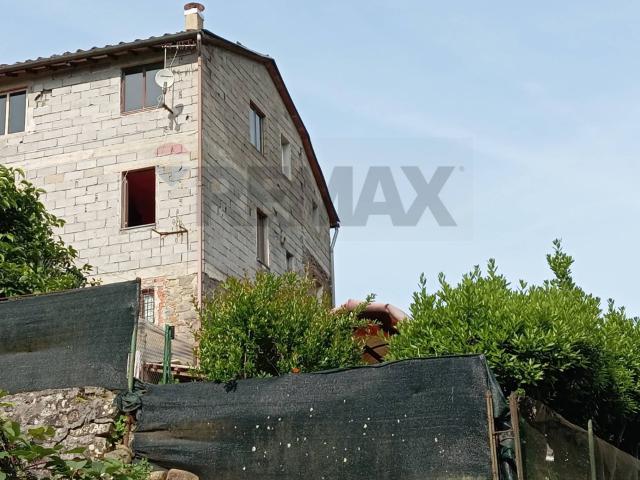 Villa Indipendente in vendita a Unione dei comuni Media Valle del Serchio, Coreglia Antelminelli