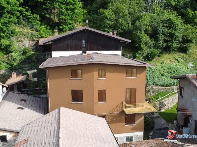 Villa Indipendente in vendita a Comunità montana della valle Camonica, Berzo Demo