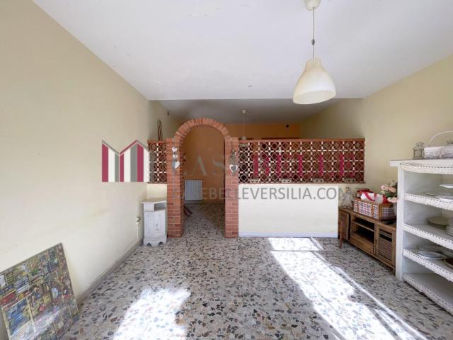 Villa Indipendente in vendita a Vado, Camaiore
