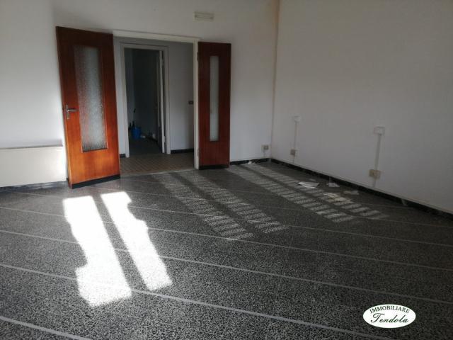 Villa Indipendente in vendita a La Prada, Carrara