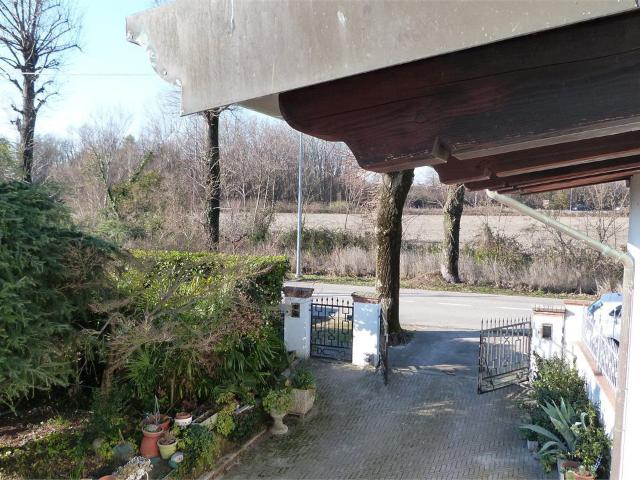 Villa Indipendente in vendita a Cervignano Del Friuli, Friuli-Venezia Giulia