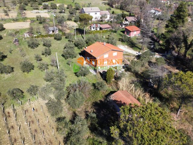 Villa Indipendente in vendita a Ferrazzano, Molise