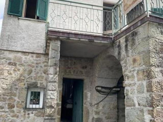 Appartamento in vendita a Varese Ligure, Liguria
