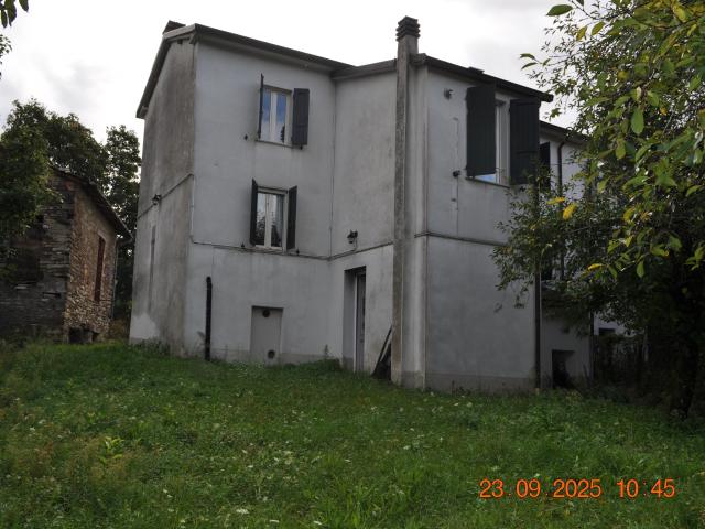 Villa Indipendente in vendita a Pessola, Varsi