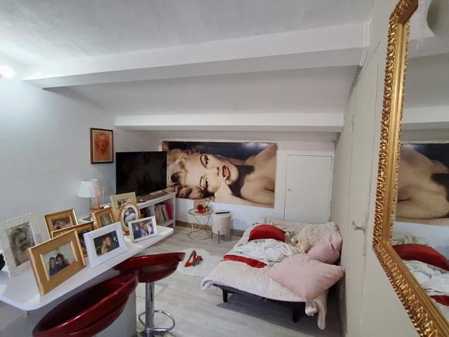 Palazzo in vendita a Palazzo Del Pero, Toscana