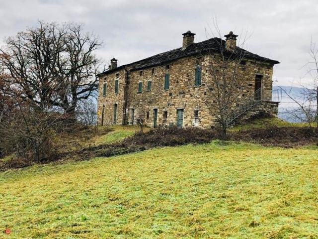 Villa Indipendente in vendita a Varsi, Reggio Emilia