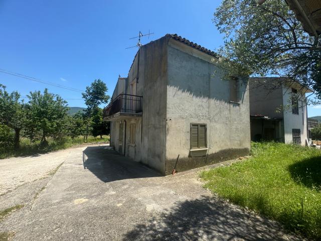 Villa Indipendente in vendita a Roccascalegna, Abruzzo