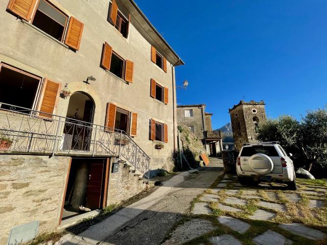 Villa Indipendente in vendita a Stazzema, Toscana