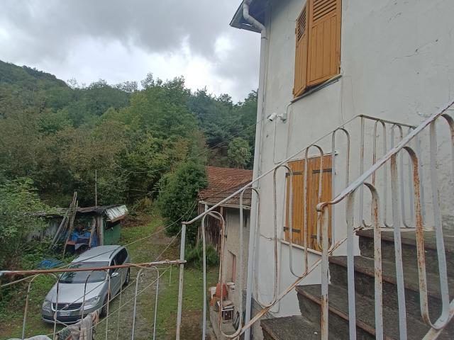 Villa Indipendente in vendita a Piandosse, Ceranesi