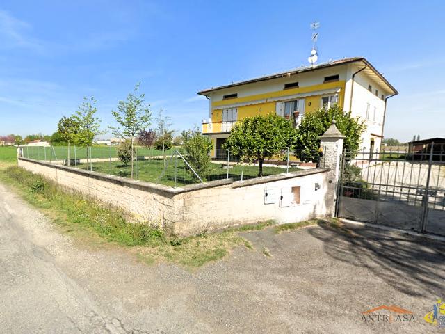Villa Indipendente in vendita a Parma Centro, Sorbolo