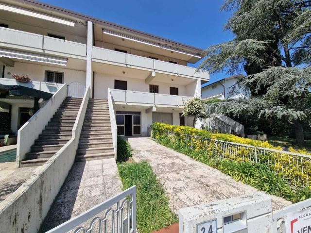 Villa Indipendente in vendita a Case Bruciate, Marche
