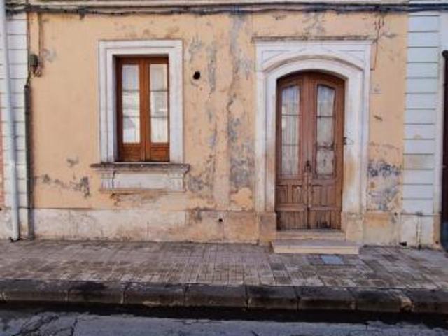 Villa Indipendente in vendita a Floridia, Sicilia