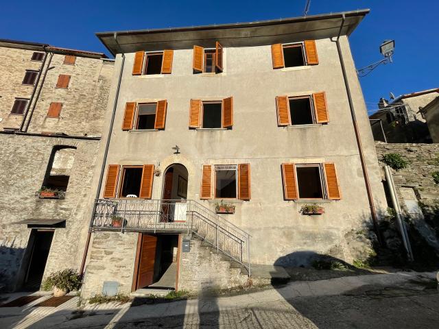 Villa Indipendente in vendita a Stazzema, Toscana