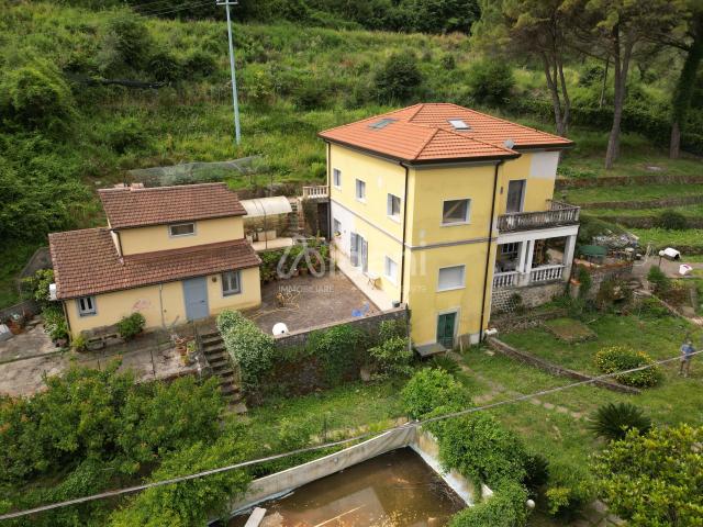 Villa Indipendente in vendita a Barcola, Lerici