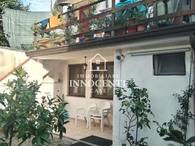 Villa Indipendente in vendita a San Carlo, Marina Di Massa