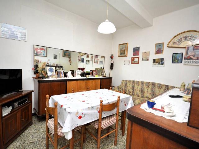 Villa Indipendente in vendita a Capanne, Montignoso