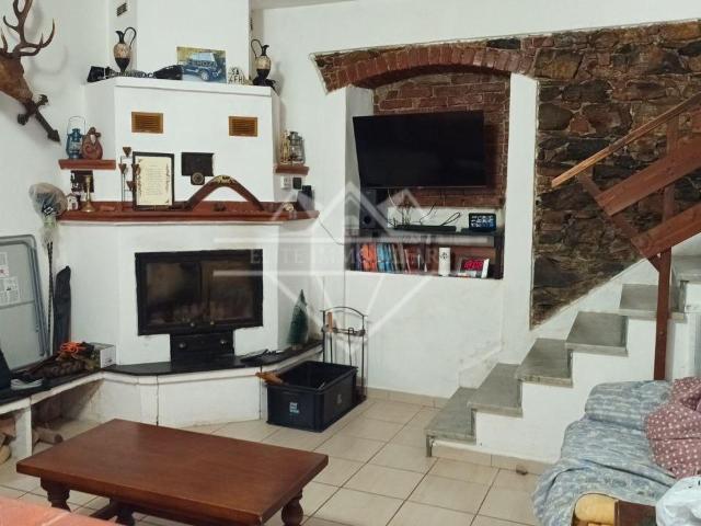 Villa Indipendente in vendita a L'Annunziata, Luni