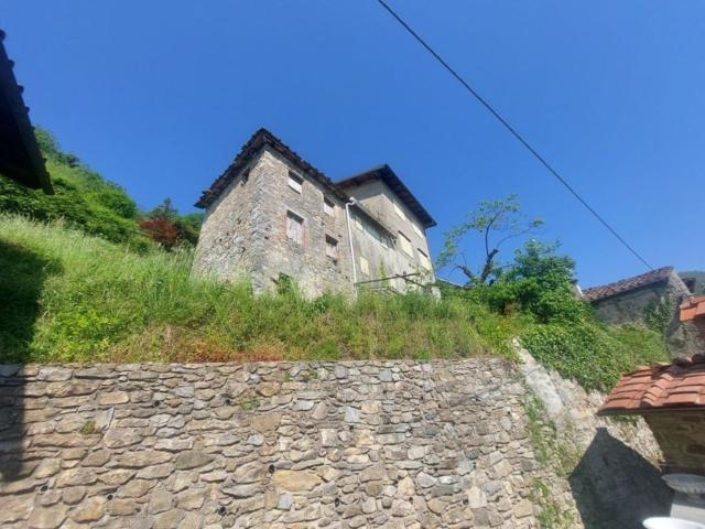 Villa Indipendente in vendita a Unione dei comuni Media Valle del Serchio, Pescaglia