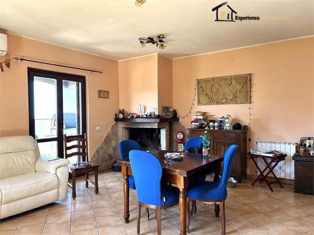 Villa Indipendente in vendita a Poggio Mirteto, Lazio