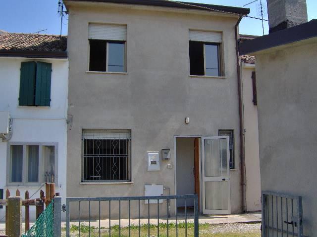 Villa Indipendente in vendita a Portomaggiore, Reggio Emilia