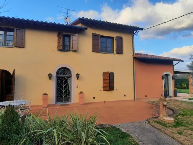 Villa Indipendente in vendita a Santa Croce Sull'arno, Toscana