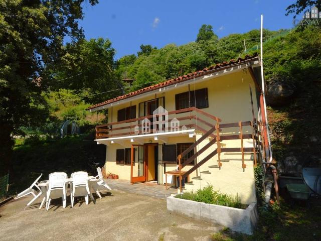 Villa Indipendente in vendita a Val di Chy, Piemonte